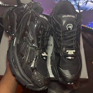 Balenciaga Runners “Black”